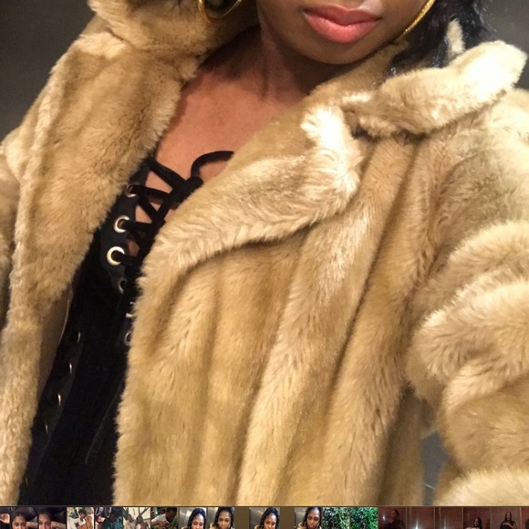 Beautiful fur coat with hook on front two pockets - Picture 2 of 2